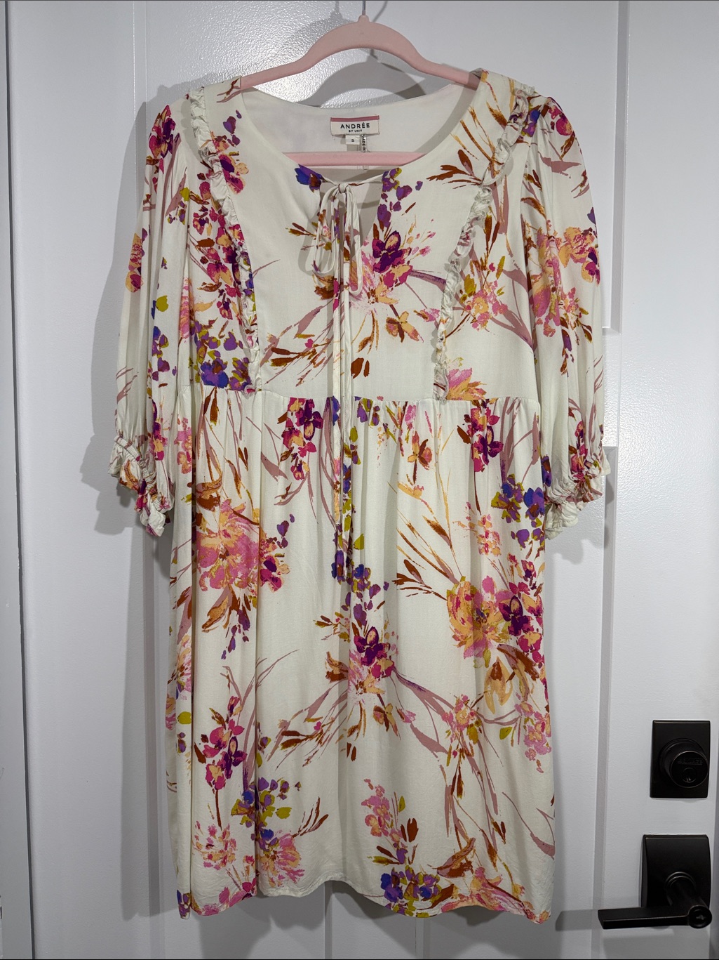 Andree By Unit Cream Floral Tie-Neck Dress